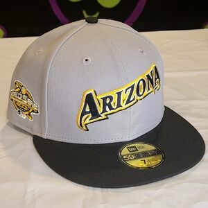 🔴SOLD🔴New Era 7 1/2 - Capsule Lightning Collection - Arizona Diamondbacks
